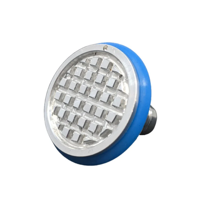 Metal specimen chuck for MICROM/QS cryostats