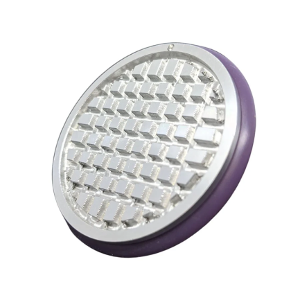 Metal specimen chuck for MICROM/QS cryostats