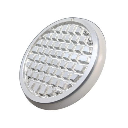 Metal specimen chuck for MICROM/QS cryostats