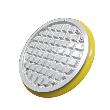 Metal specimen chuck for MICROM/QS cryostats