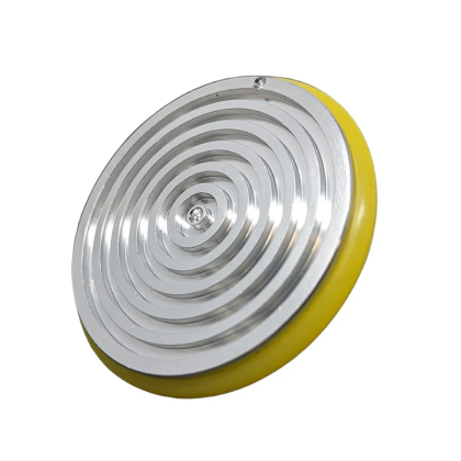 Metal specimen chuck for MICROM/QS cryostats